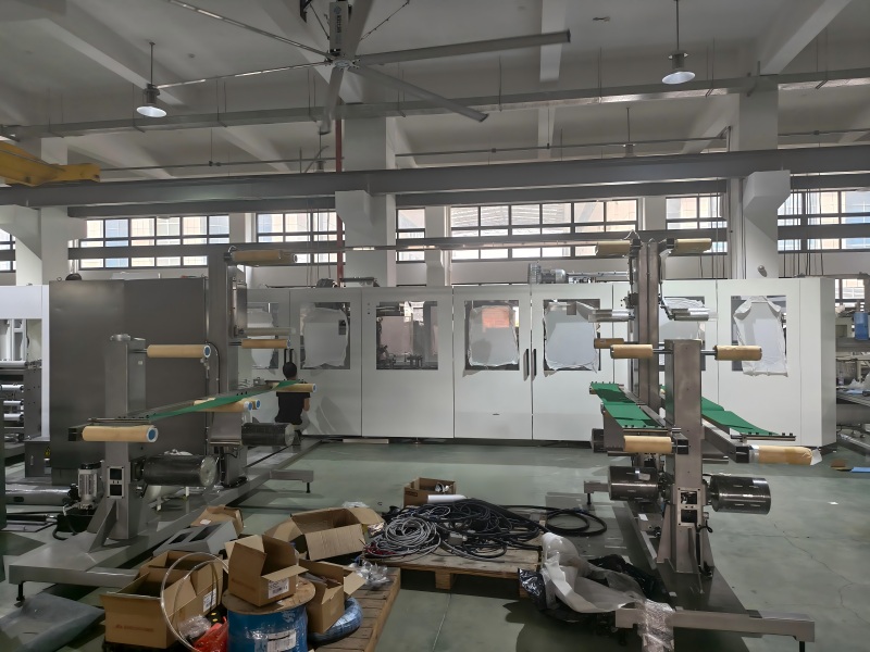 Más allá de los límites del trabajo humano: Máquina para fabricar bolsas con servoválvula FK008